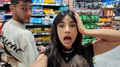 ¿Traición a Cáceres? Alana Flores posa con playera de Rayados previo a duelo ante América