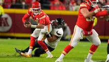 ¡Adiós a los Playoffs! Mahomes es interceptado tres veces y los Chiefs caen ante Houston