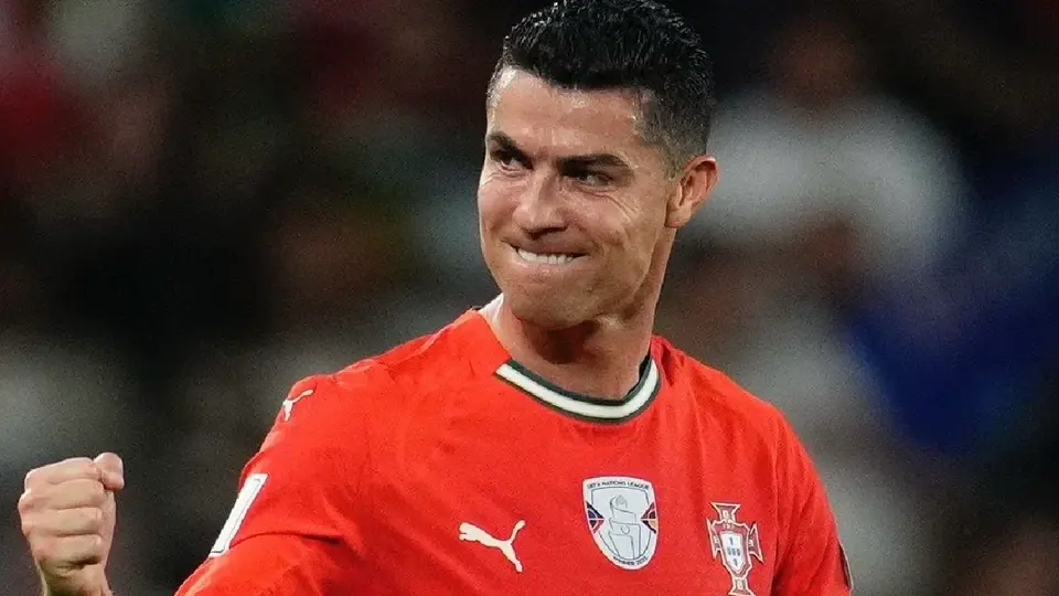 Cristiano Ronaldo apunta a comprar acciones de equipo importante