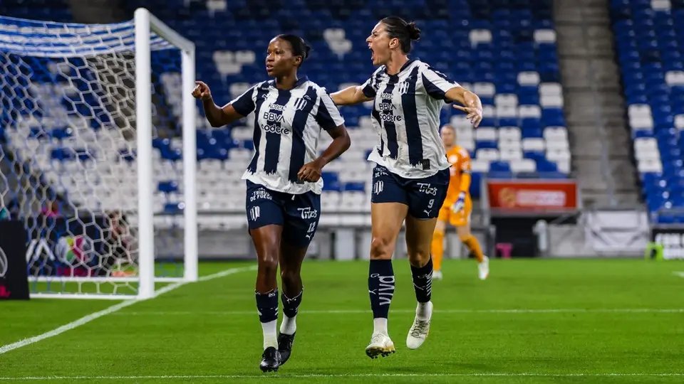 Monterrey rescata empate contra América, pese a polémico penal