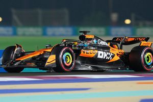McLaren domina en la primera sesión de prácticas libres en el Gran Premio de Qatar