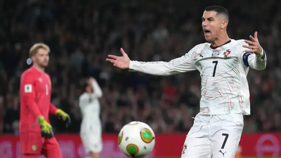 Bruno Fernandes admite que Cristiano Ronaldo se equivocó previo al duelo ante Armenia
