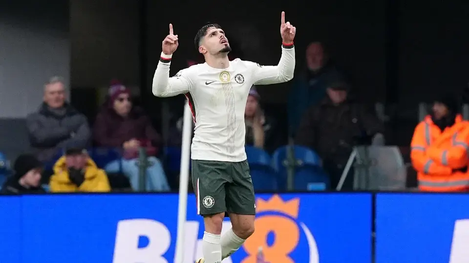 Chelsea impone autoridad y vence al Burnley