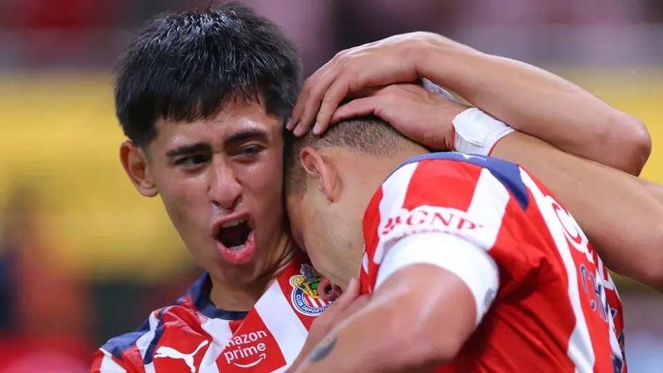 ¡ilusión rojiblanca! Chivas, de Milito, apunta a título como en el Apertura 2006
