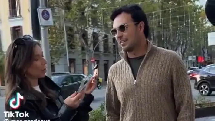 ¡Avisen! Mujer entrevista a Checo Pérez sin saber quién era