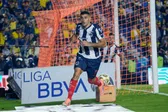VIDEO: Revelan falta de Rayados previo al gol que echó al América