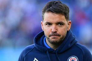 Nicolás Larcamón, tras la igualdad contra Chivas, suma 10 partidos sin ganar en Liguilla