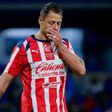Afición de Cruz Azul se burla de Javier 'Chicharito' Hernández tras fallar penal