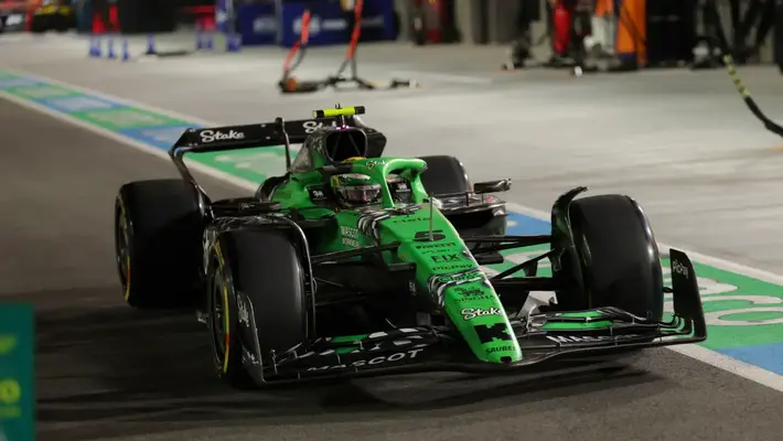 Bortoleto, sancionado con cinco puestos en Qatar tras causar un choque con Stroll en Las Vegas