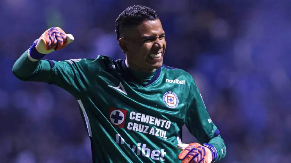 Cruz Azul se une en apoyo a Kevin Mier tras lesión: "volverás más fuerte"