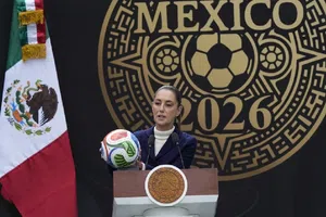 Sheinbaum enciende la fiesta mundialista en ‘La Mañanera’: “Va por el pueblo”