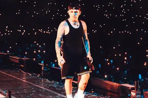 Junior H y otros cantantes que han sido acusados de apología del delito