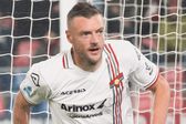 Jamie Vardy anotó su primer doblete en la Serie A en la victoria del Cremonese ante el Bolonia