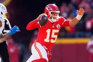 Patrick Mahomes estará fuera lo que resta de la temporada tras ser operado