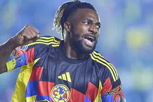 ¿América paga bien? Allan Saint-Maximin da generoso fajo de billetes como propina a chofer