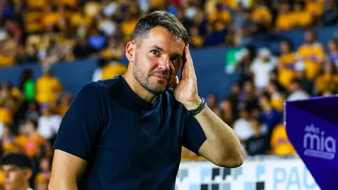 Cruz Azul vs América: Larcamón buscará romper el saldo negativo enfrentado a los azulcremas