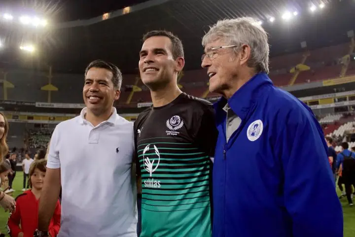 Milutinovic (derecha) con Rafa Márquez | Imago7
