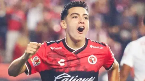 ¡Está listo! Médicos de Tijuana 'sacrificaron' hasta la familia para recuperar a Gilberto Mora