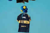 ¡Apareció! Camiseta en homenaje a Miguel Ángel Russo que Boca liberó al cielo llegó hasta Uruguay