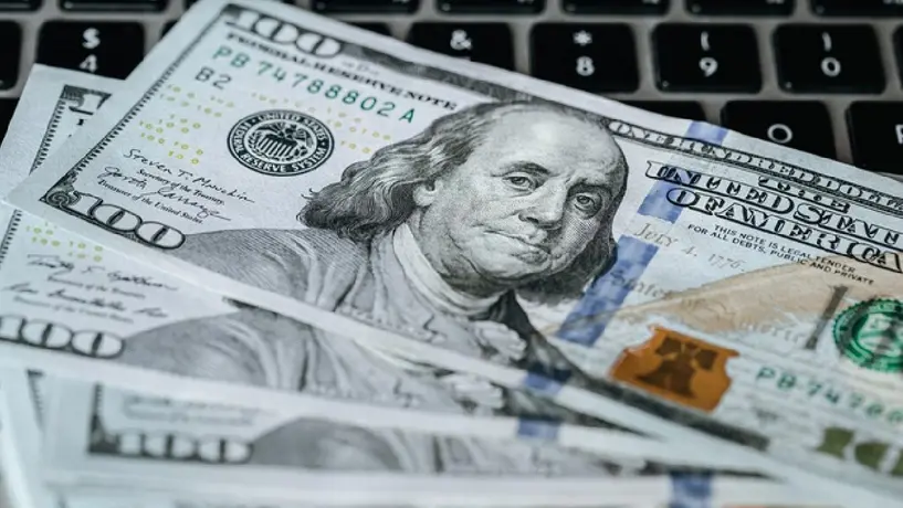 ¿Vas a cambiar dólares? El peso da buena cara este jueves 6 de noviembre