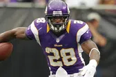 Adrian Peterson, histórico excorredor de la NFL, fue arrestado en Texas