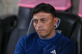 Ángel Villacampa durante un partido de la Liga MX Femenil | IMAGO 7
