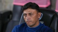 Ángel Villacampa durante un partido de la Liga MX Femenil | IMAGO 7