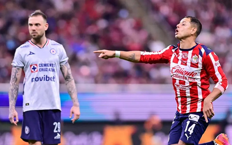 Chcicharito tuvo minutos de juego ante La Máquina I MEXSPORT