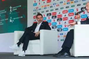 Álvaro Morales responde a Duilio Davino tras filtración de audio: “Él es la vergüenza en la Selección Mexicana”
