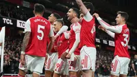 Arsenal golea a Tottenham y se afianza en la cima de la Premier League