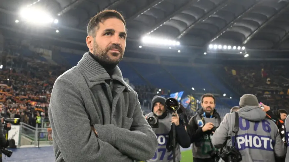 Fabregas arremete contra su propio jugador y excompañero: "¡Debería practicar otro deporte!"