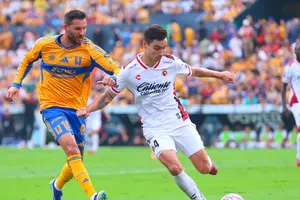¿Con ayudas? Partido entre Tigres y Xolos con múltiples polémicas arbitrales