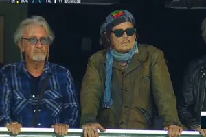 Johnny Depp estuvo presente en La Bombonera para ver a Boca Juniors