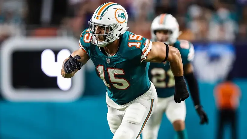 Eagles adquieren a Jaelan Phillips y refuerzan su defensiva rumbo a los Playoffs