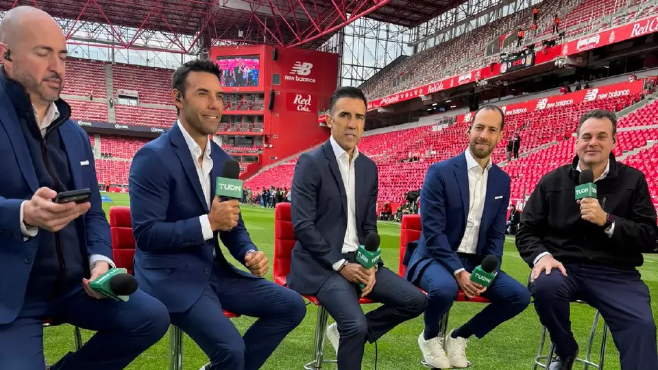 Faitelson llama “arrastrado” a Edson Álvarez por votar por Javier Aguirre en The Best