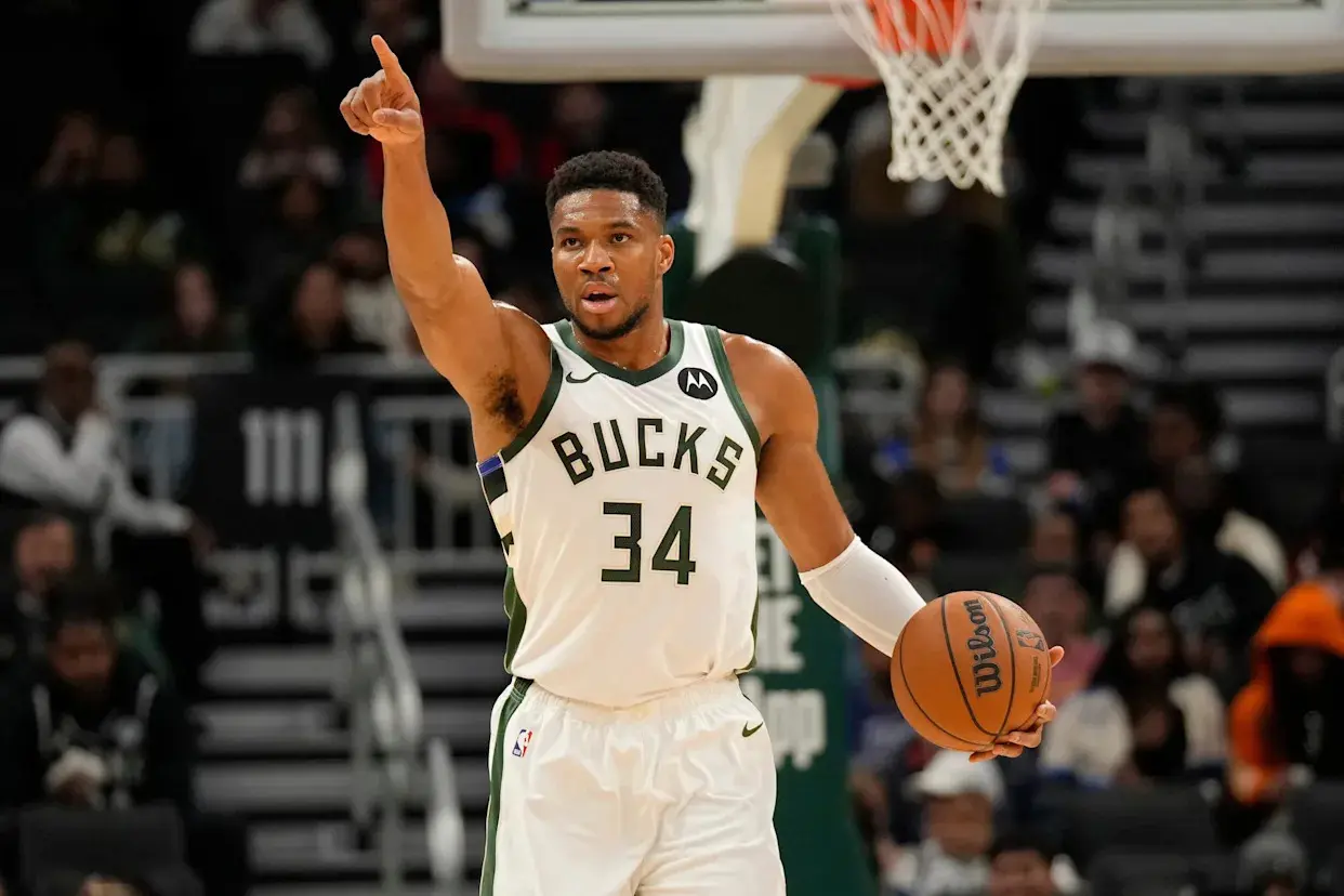 Giannis Antetokounmpo apunta a dejar a los Bucks