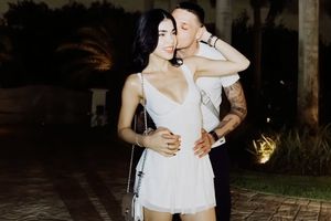 ¿Kenia Os está embarazada? Redes sospechan de boda y bebé con Peso Pluma