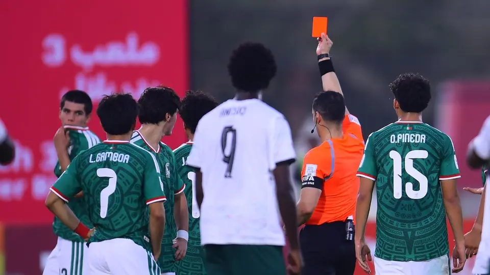 Carlos Cariño tras la goleada sufrida ante Portugal en el Mundial Sub 17: "La expulsión cambió el partido"