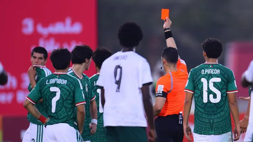 Carlos Cariño tras la goleada sufrida ante Portugal en el Mundial Sub 17: "La expulsión cambió el partido"