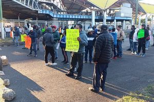 Piperos del Edomex bloquean accesos a la Ciudad de México