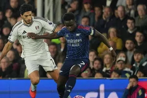 Arsenal vence a Fulham por la mínima; Raúl Jiménez fue titular