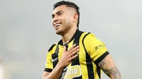 Orbelín Pineda encabeza la victoria por goleada del AEK de Athenas en la Liga de Grecia