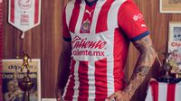 ¿Adiós Puma? Chivas podría cambiar de marca para 2026