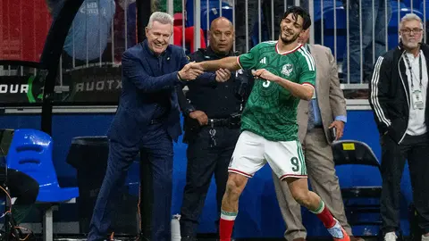 ¡En plan grande! Raúl Jiménez cerró su mejor cuota goleadora, en un año, con la Selección Mexicana