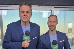 David Faitelson le manda mensaje a Mauricio Ymay: "Te extrañarán allá"