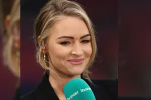 Presentadora de televisión se desplomó en vivo en un partido en Inglaterra