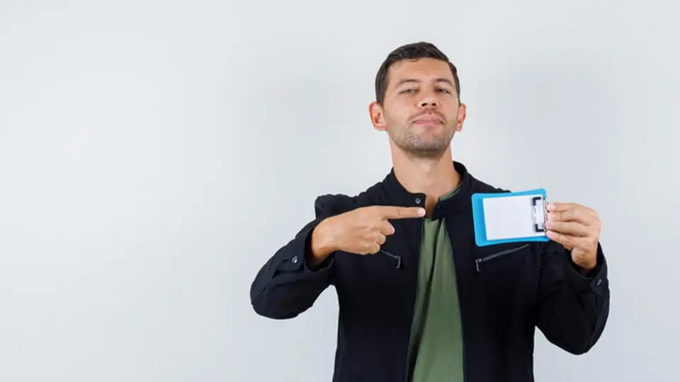 Las autoridades dijeron que la cédula solo servirá como identificación de los estudios profesionales / FREEPIK