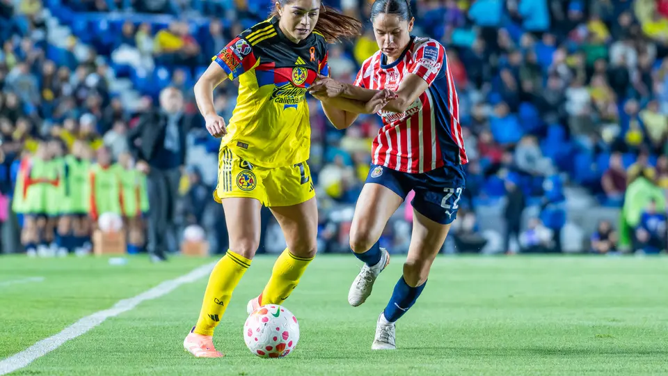 Jana Gutiérrez y Denise Casto en el partido de vuelta de la Semifinal del Apertura 2025 | IMAGO 7