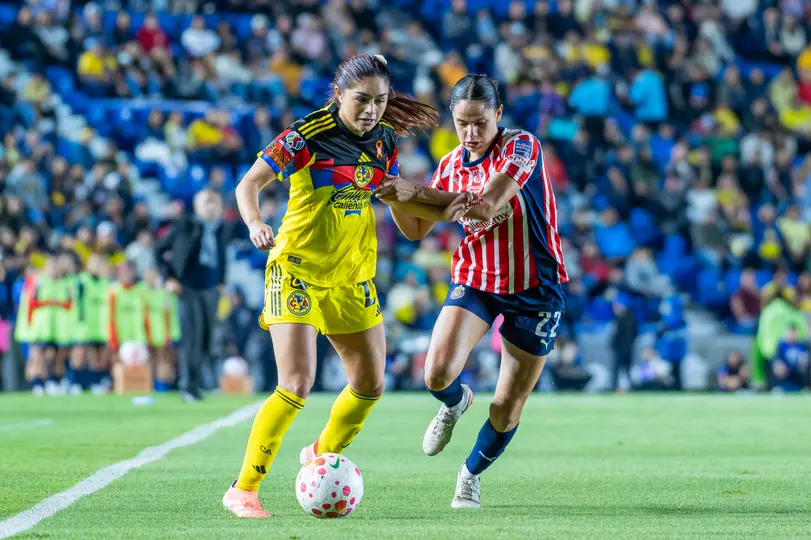 Jana Gutiérrez y Denise Casto en el partido de vuelta de la Semifinal del Apertura 2025 | IMAGO 7