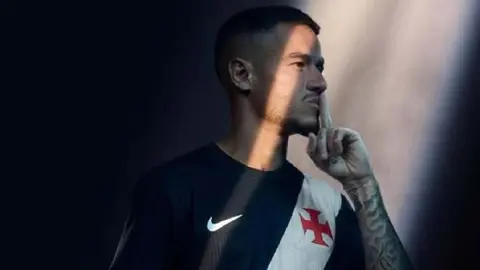 Coutinho en su presentación con e l Vasco | AP
